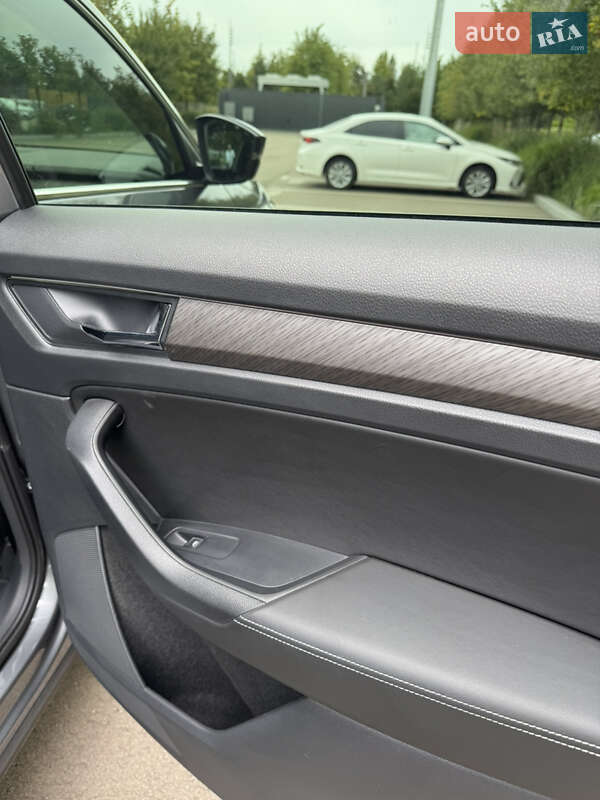 Внедорожник / Кроссовер Skoda Kodiaq 2023 в Киеве