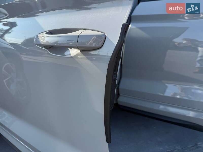 Внедорожник / Кроссовер Skoda Kodiaq 2021 в Ровно