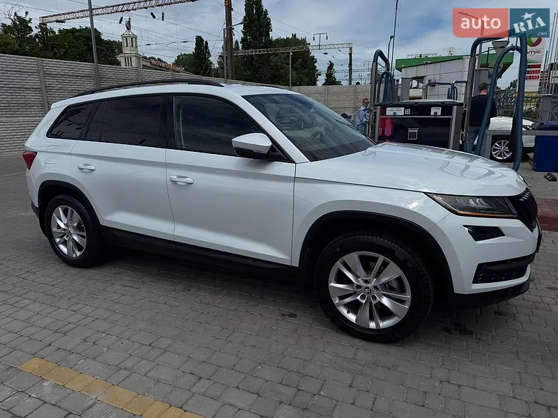 Skoda Kodiaq 2017 VIN TMBLJ6NS8HB400069 фото оголошення 13 з 131