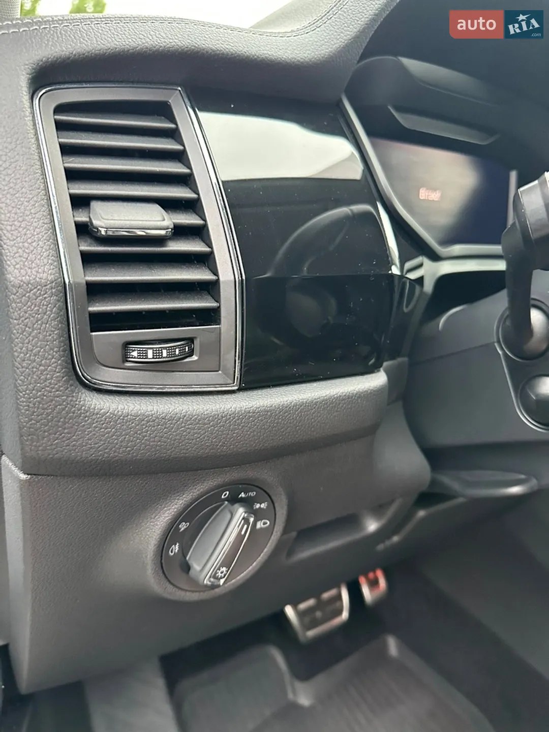 Skoda Kodiaq 2023 VIN TMBLN7NS2P8520147 фото оголошення 13 з 25