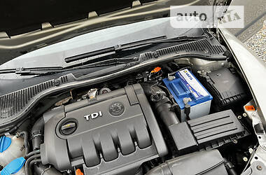 Универсал Skoda Octavia Scout 2010 в 