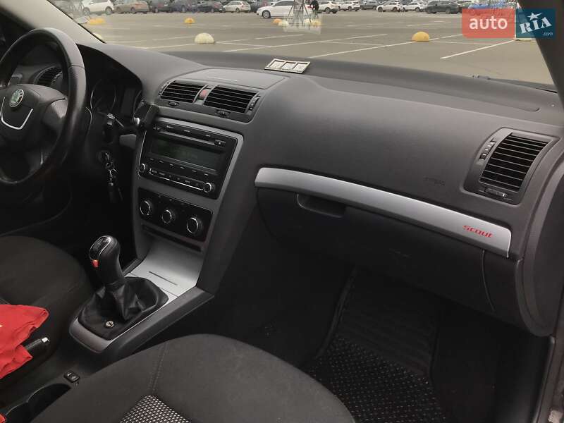 Skoda Octavia Scout 2012