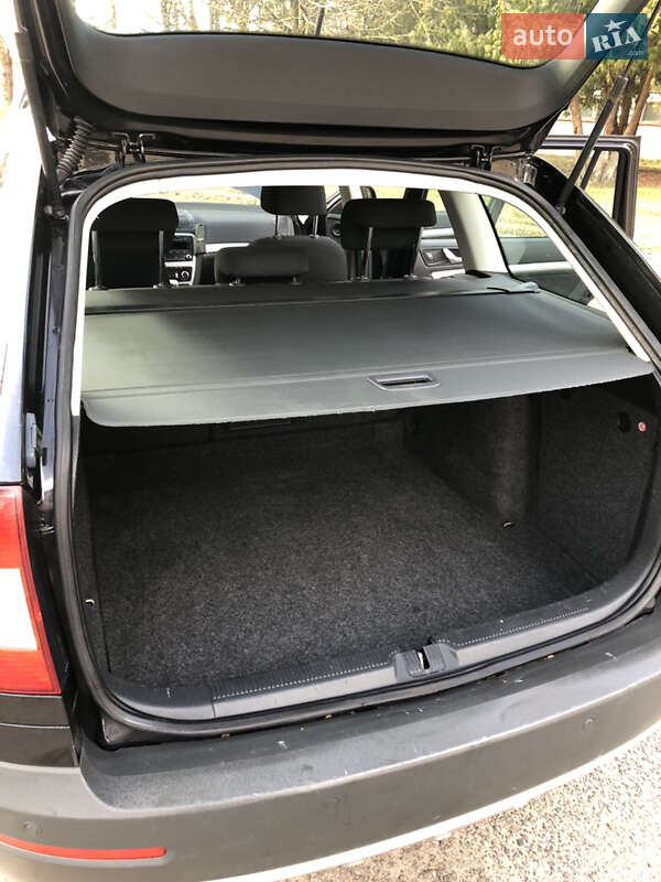 Универсал Skoda Octavia Scout 2011 в Бродах