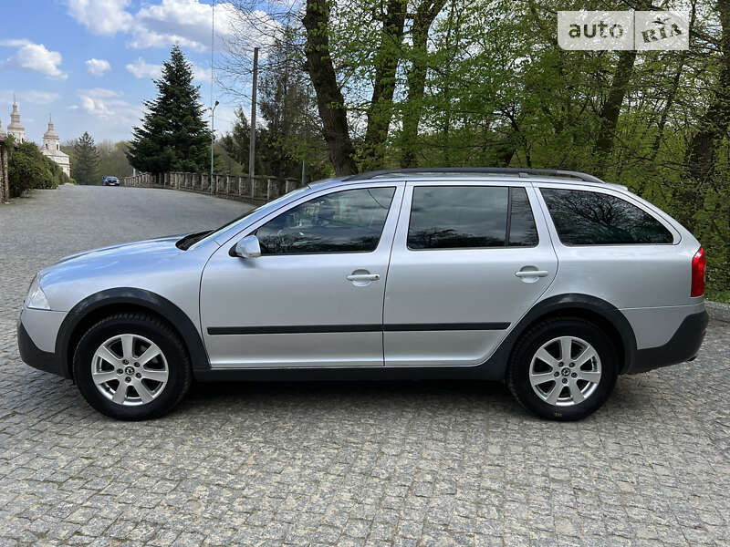 Універсал Skoda Octavia Scout 2008 в Чернівцях