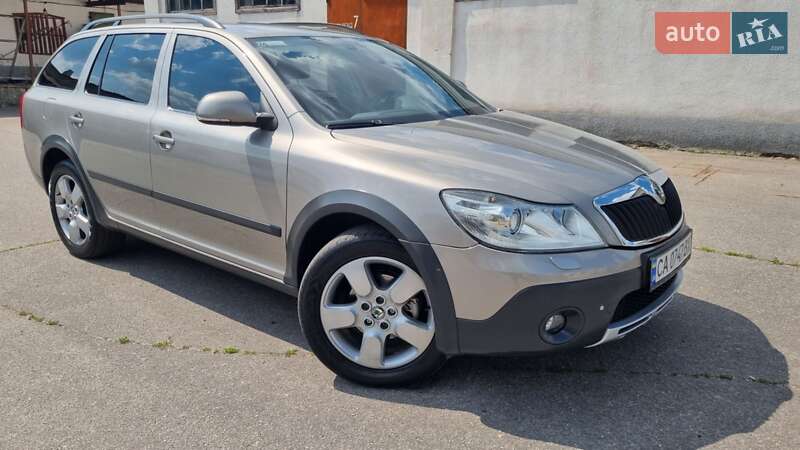 Универсал Skoda Octavia Scout 2012 в Чернобае