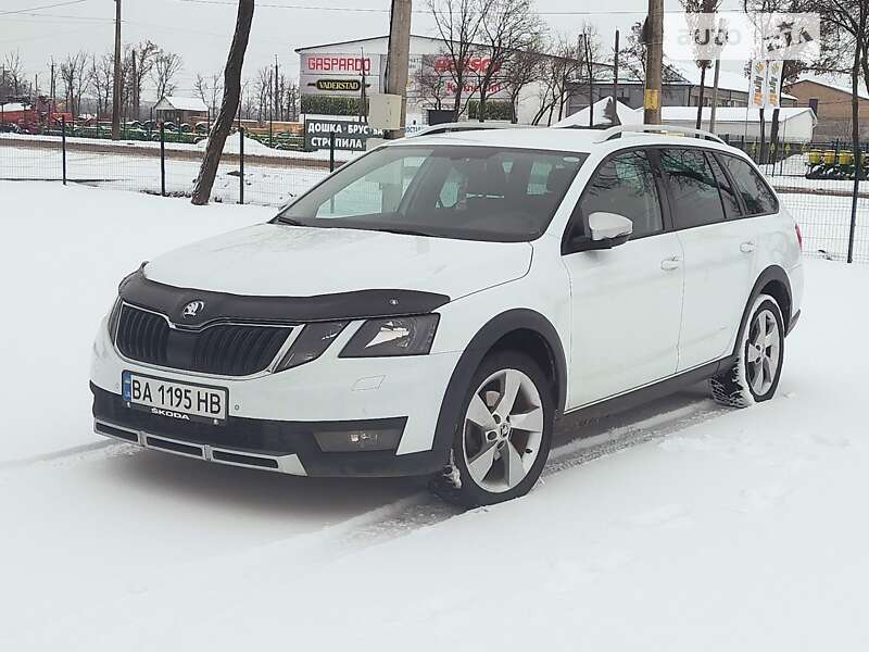 Универсал Skoda Octavia Scout 2017 в Новомиргороде