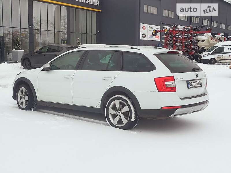 Универсал Skoda Octavia Scout 2017 в Новомиргороде