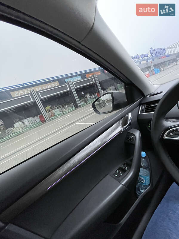 Универсал Skoda Octavia Scout 2017 в Первомайске