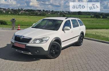 Универсал Skoda Octavia Scout 2012 в Шумске