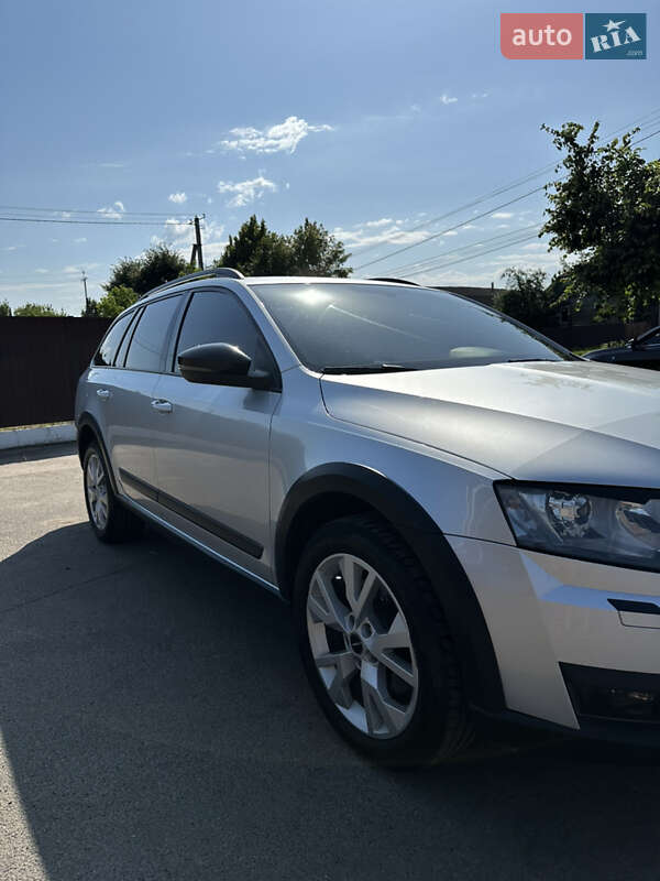 Skoda Octavia Scout 2015