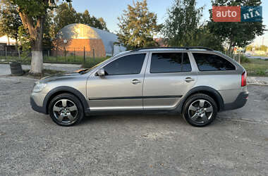 Універсал Skoda Octavia Scout 2012 в Чернівцях