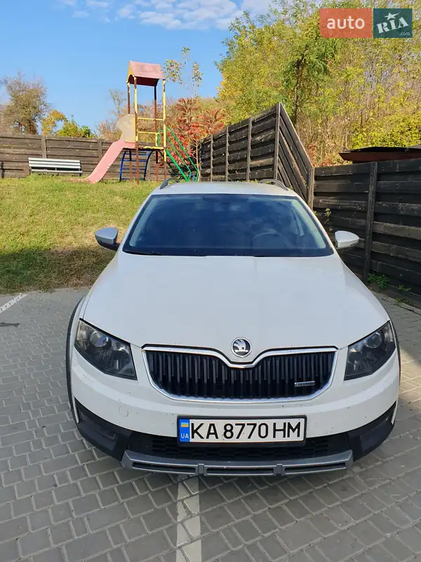 Універсал Skoda Octavia Scout 2015 в 