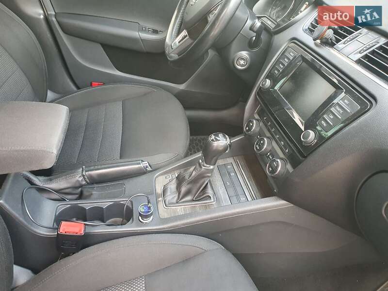 Универсал Skoda Octavia Scout 2015 в Киеве