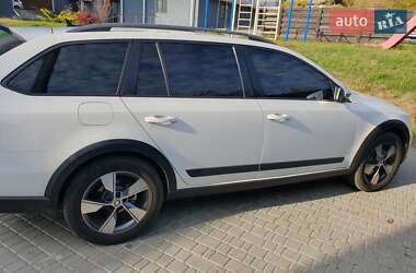 Универсал Skoda Octavia Scout 2015 в 
