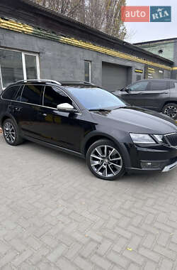 Универсал Skoda Octavia Scout 2020 в 