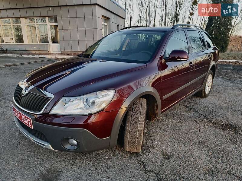 Универсал Skoda Octavia Scout 2010 в Ровно