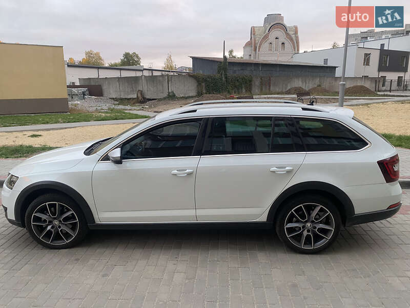 Універсал Skoda Octavia Scout 2018 в Житомирі