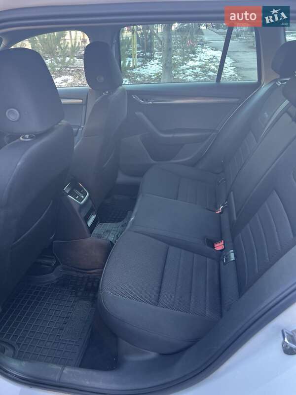 Універсал Skoda Octavia Scout 2014 в Черкасах фото 9 Універсал Skoda Octavia Scout 2014 в Черкасах