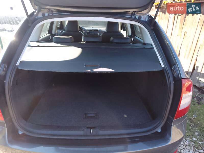 Универсал Skoda Octavia Scout 2010 в Старом Самборе