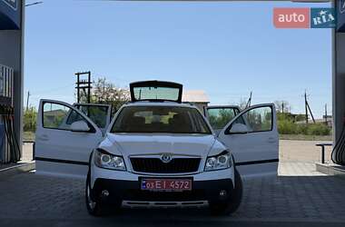 Универсал Skoda Octavia Scout 2012 в 