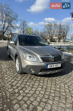 Універсал Skoda Octavia Scout 2013 в 