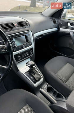 Універсал Skoda Octavia Scout 2013 в 