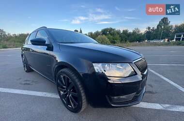Універсал Skoda Octavia Scout 2016 в 