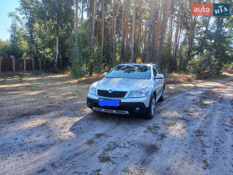 Універсал Skoda Octavia Scout 2012 в Лебедині