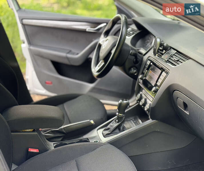 Универсал Skoda Octavia Scout 2015 в Луцке