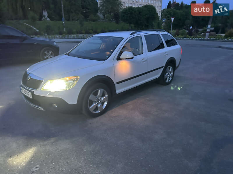 Skoda Octavia Scout 2011