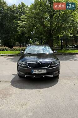 Универсал Skoda Octavia Scout 2015 в Ровно