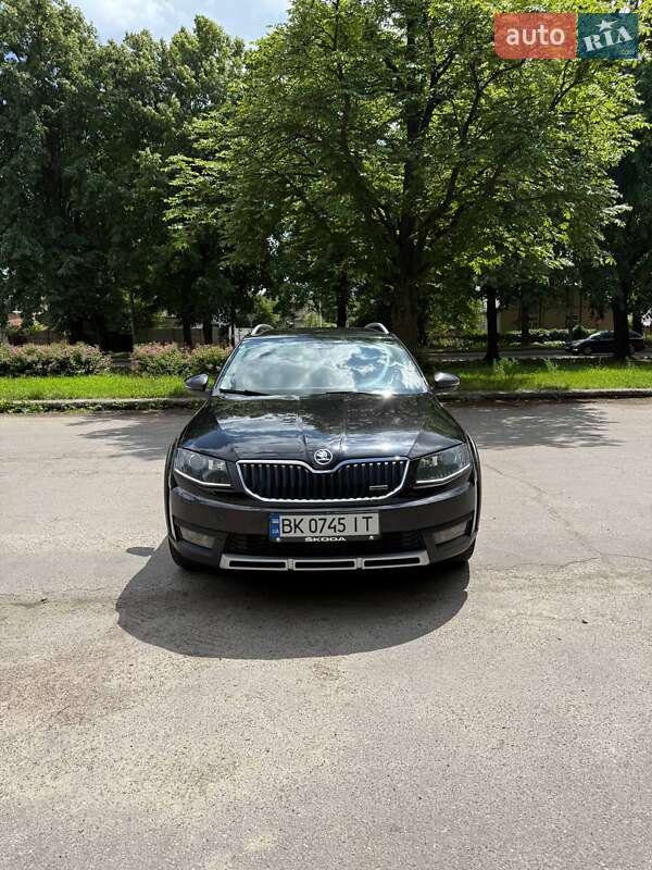 Універсал Skoda Octavia Scout 2015 в Рівному