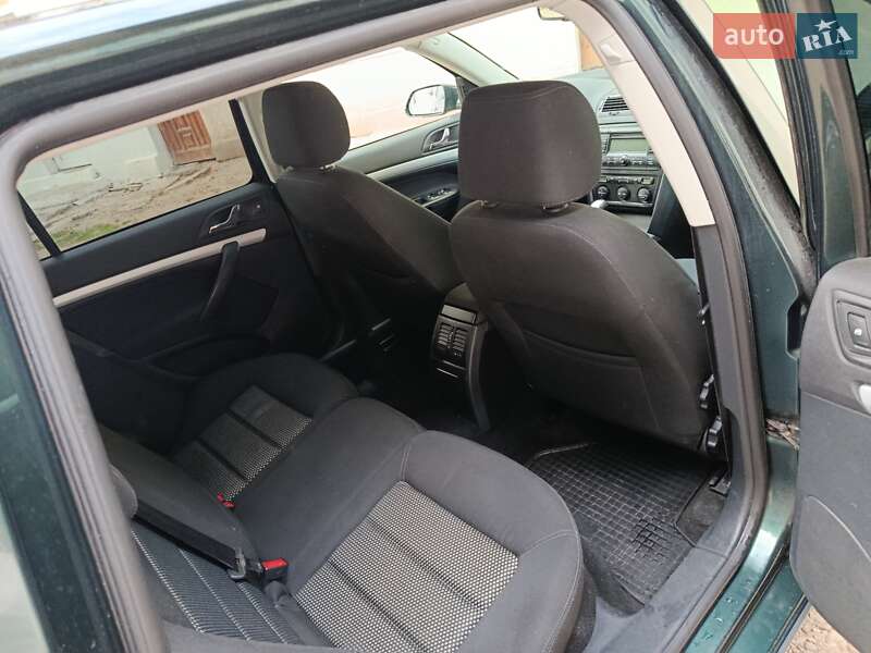 Универсал Skoda Octavia Scout 2008 в Самборе