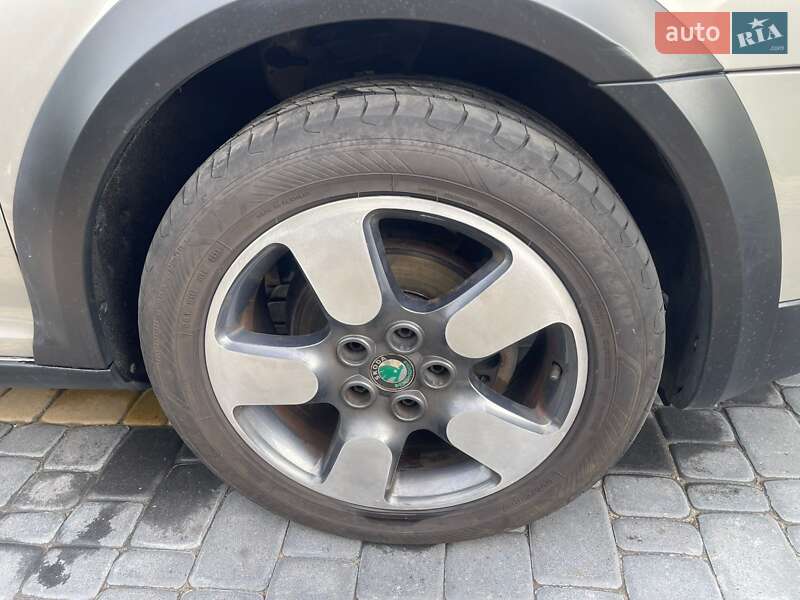 Универсал Skoda Octavia Scout 2011 в Любомле