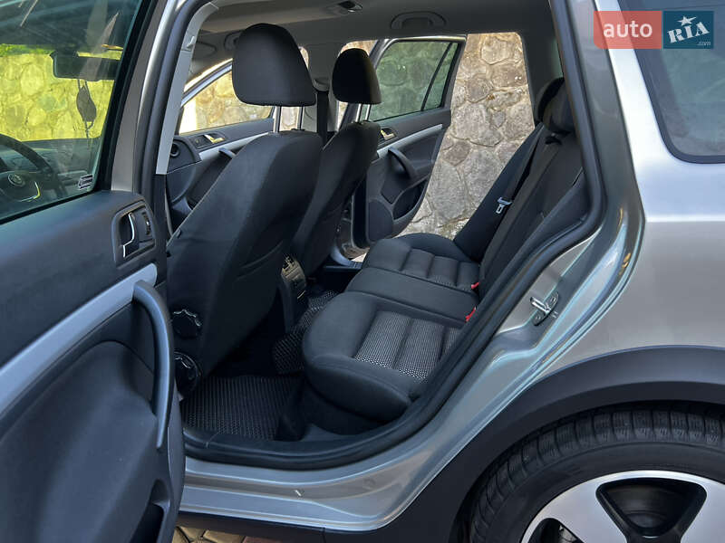 Универсал Skoda Octavia Scout 2011 в Хусте