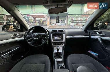 Универсал Skoda Octavia Scout 2011 в 