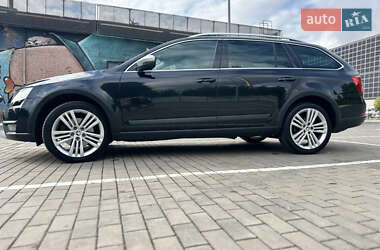Универсал Skoda Octavia Scout 2016 в Луцке