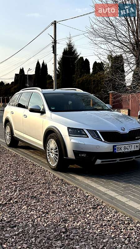 Универсал Skoda Octavia Scout 2017 в Сарнах фото Универсал Skoda Octavia Scout 2017 в Сарнах