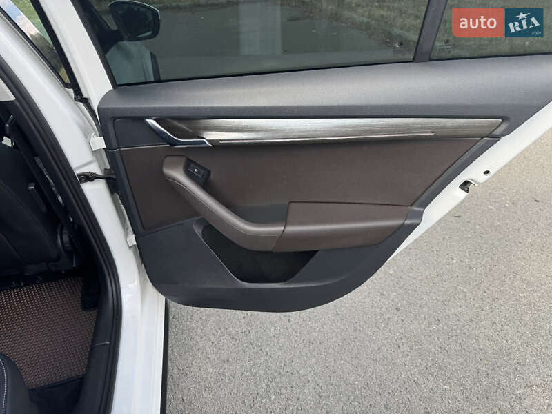 Універсал Skoda Octavia Scout 2018 в Києві