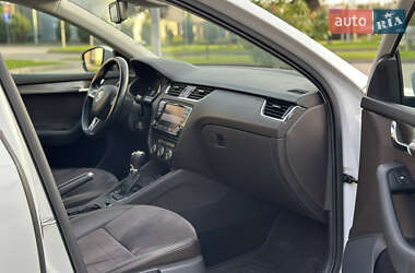 Универсал Skoda Octavia Scout 2015 в 