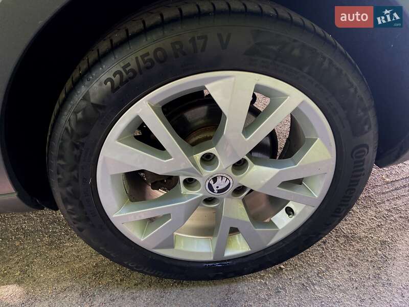 Універсал Skoda Octavia Scout 2015 в Рівному