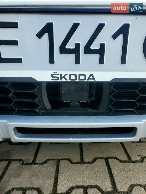 Универсал Skoda Octavia Scout 2015 в Черновцах