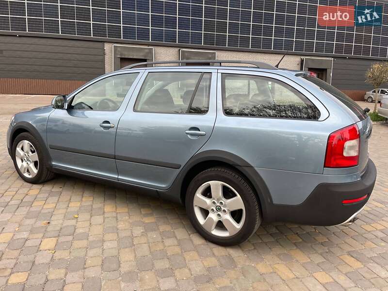 Универсал Skoda Octavia Scout 2010 в Луцке фото 10 Универсал Skoda Octavia Scout 2010 в Луцке
