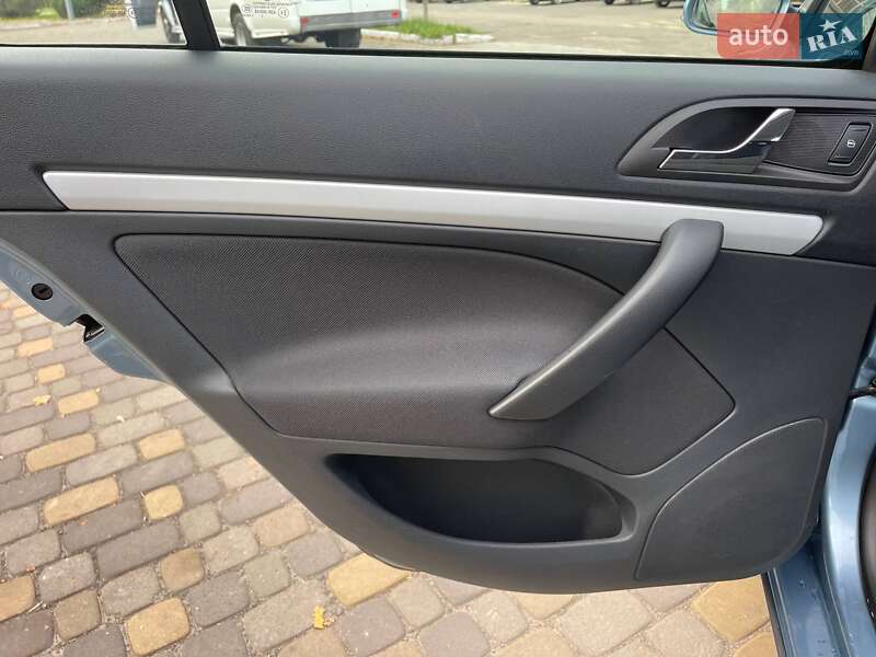 Универсал Skoda Octavia Scout 2010 в Луцке фото 39 Универсал Skoda Octavia Scout 2010 в Луцке