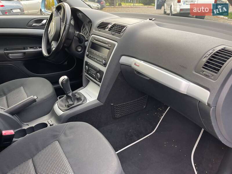 Универсал Skoda Octavia Scout 2010 в Луцке фото 33 Универсал Skoda Octavia Scout 2010 в Луцке