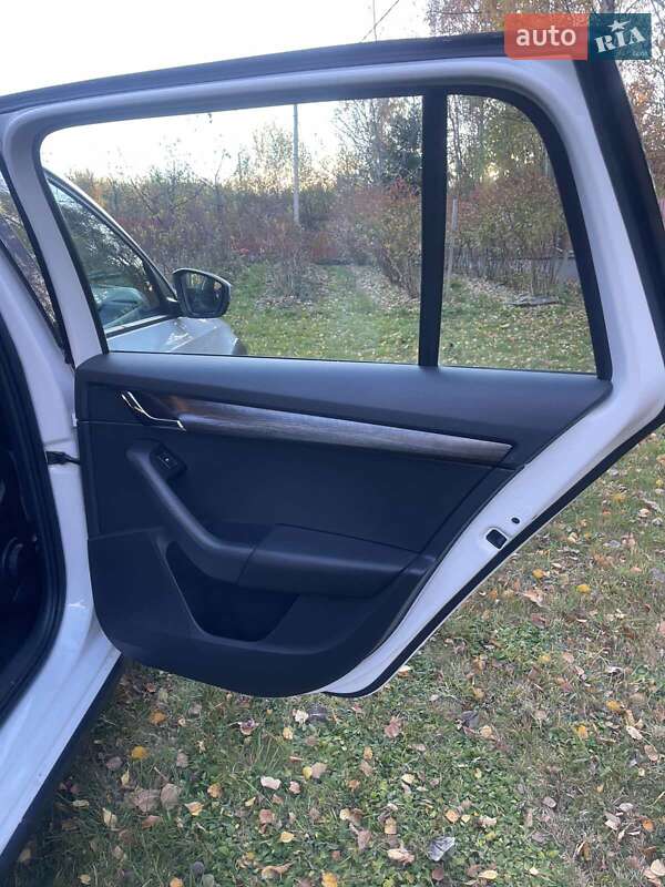 Універсал Skoda Octavia Scout 2015 в Долині