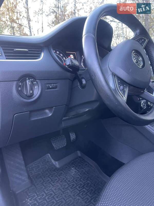 Універсал Skoda Octavia Scout 2015 в Долині