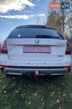 Универсал Skoda Octavia Scout 2015 в Долине