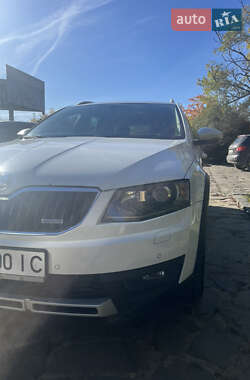 Універсал Skoda Octavia Scout 2015 в Ужгороді