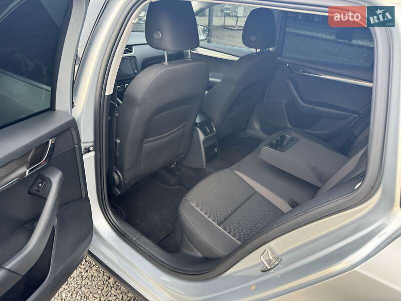 Універсал Skoda Octavia Scout 2019 в Шептицькому